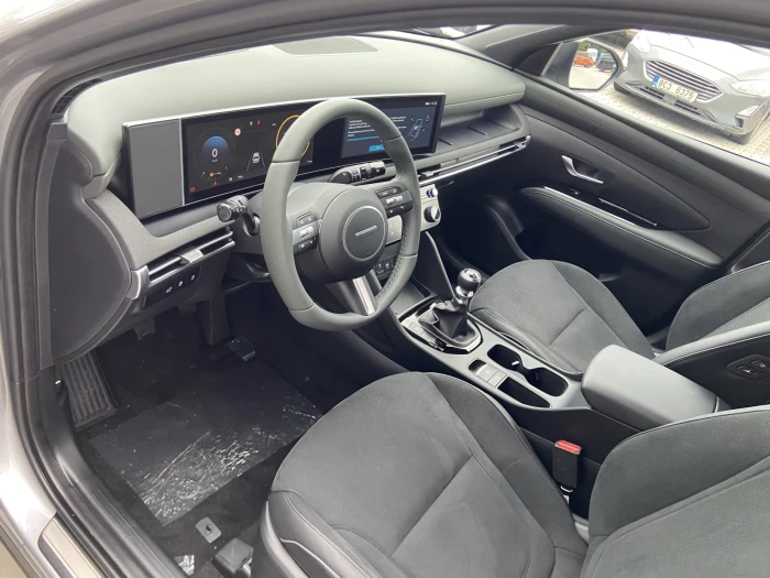 25 1,6 TGDI MT 20 YEARS LUXURY na operativní leasing