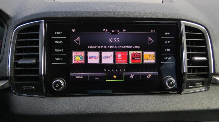 Škoda Karoq 1,5 TSI Ambition DSG na operativní leasing