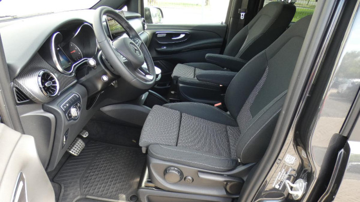 Mercedes-Benz Třídy V 300d AMG 9G Tronic na operativní leasing