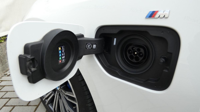 BMW Řada 3 330e xDrive M Sport Plug-in Hy na operativní leasing