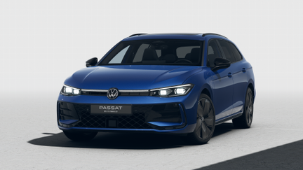 Volkswagen Passat R-Line People 200 kW eHybrid na operativní leasing