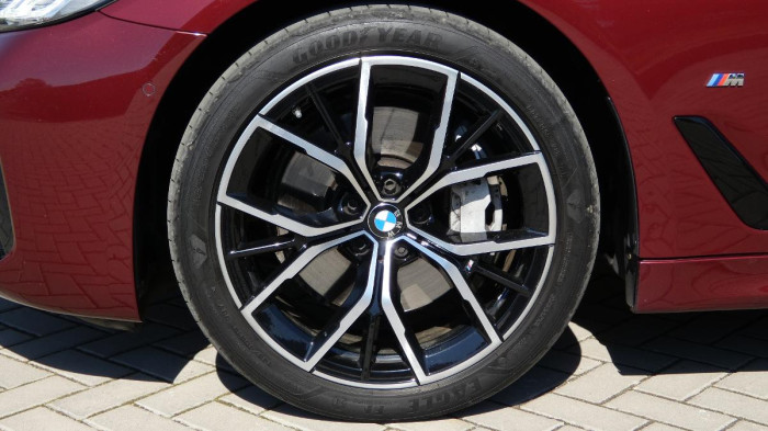 BMW Řada 5 540i xDrive M Sport na operativní leasing