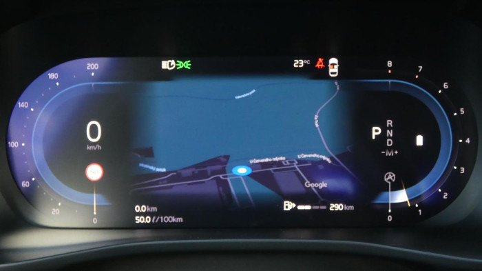 Volvo XC40 B3 PLUS DARK DCT na operativní leasing