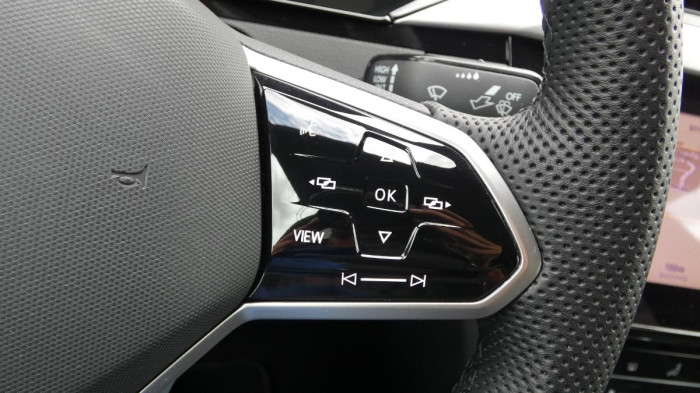 Volkswagen Arteon 1.5 TSI R-line na operativní leasing