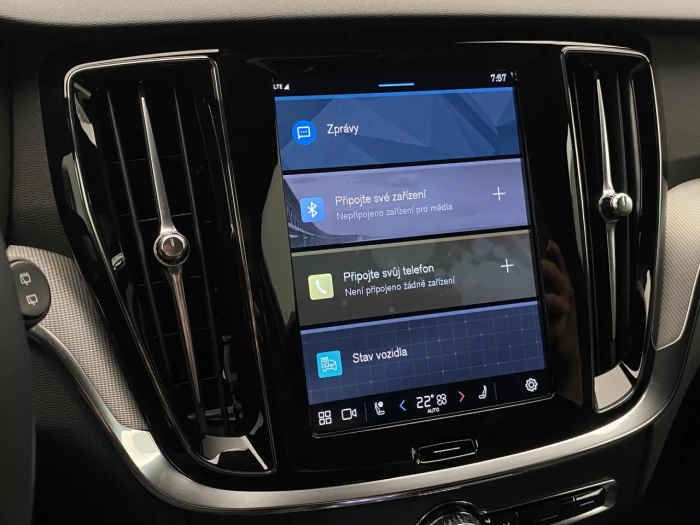 Volvo V60 T6 AWD Plug-in H. BRIGHT PLUS na operativní leasing