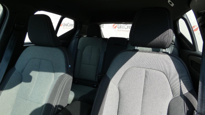 Volvo XC40 B3 Core DCT na operativní leasing