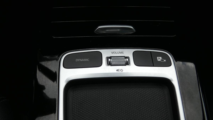 Mercedes-Benz Třídy A 180 Sedan na operativní leasing