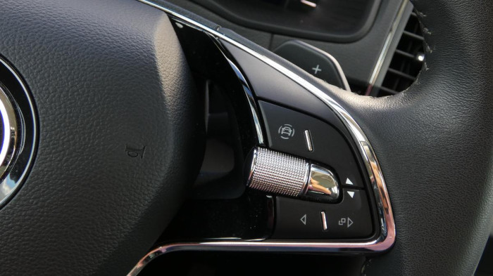 Škoda Karoq 1,5 TSI Style DSG na operativní leasing