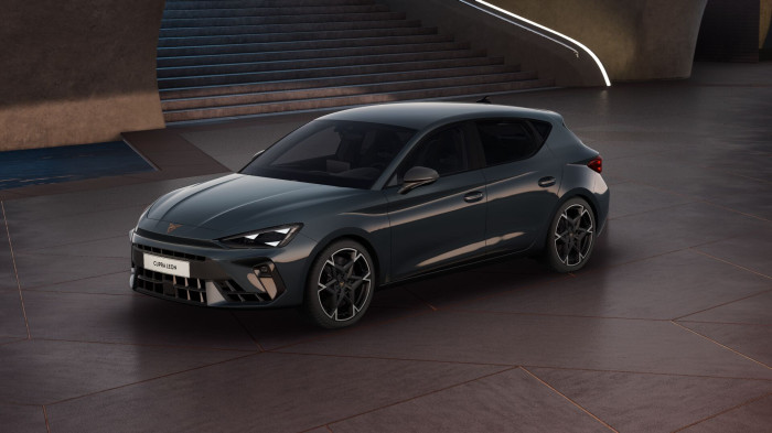 Cupra Leon VZ 2.0 TSI 300k DSG na operativní leasing