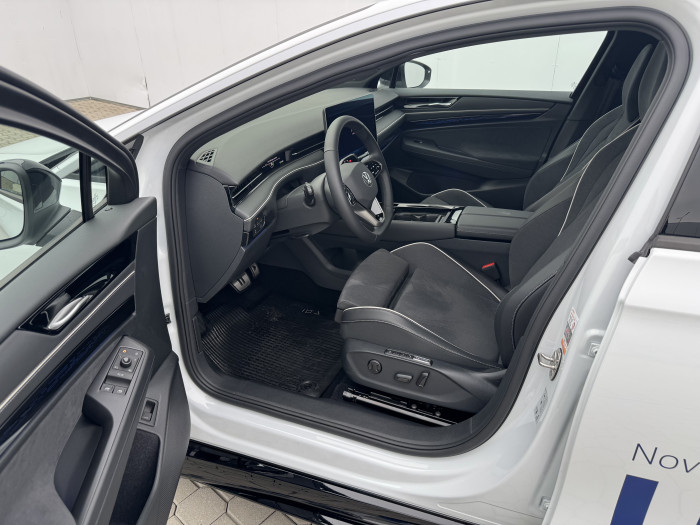 Volkswagen ID.7 Tourer Pro S People  / 210kW na operativní leasing