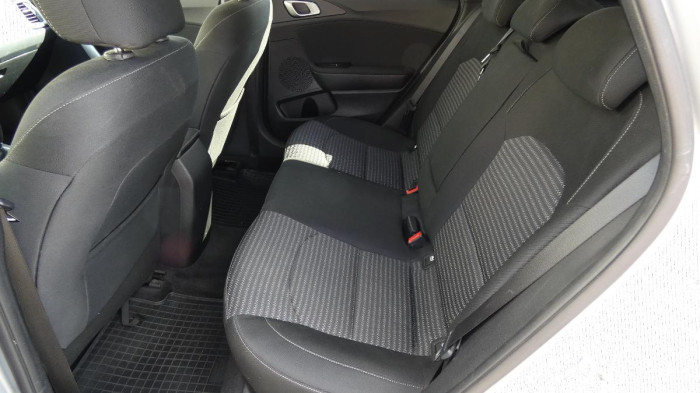 Kia Ceed 1.5 T-GDI 118kW Exclusive SW na operativní leasing