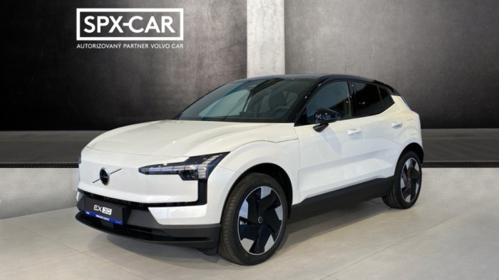Volvo EX30 PLUS, Single Motor, 200 kW / 272 HP na operativní leasing