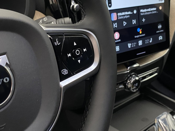 Volvo XC60 T6 AWD AUT BRIGHT PLUS na operativní leasing