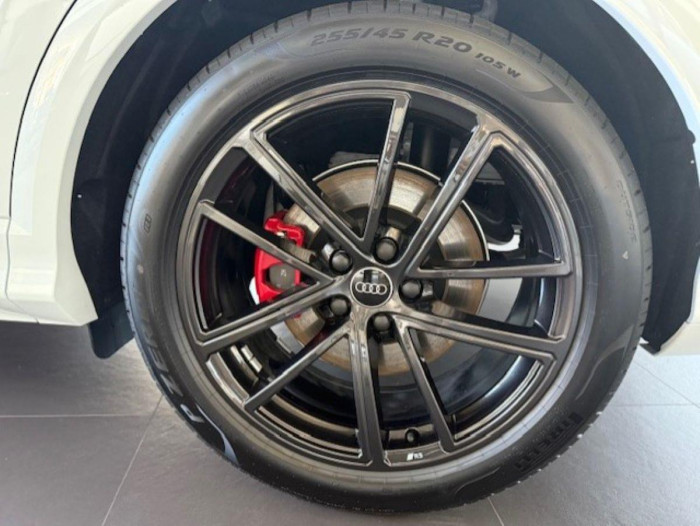 Audi Q5 Spb TDI quattro Stronic na operativní leasing
