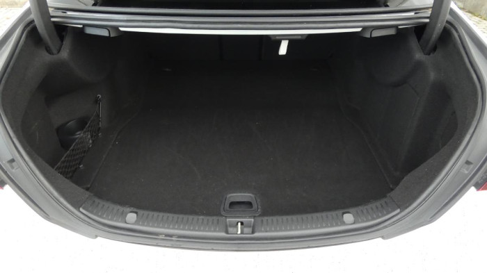 Mercedes-Benz Třídy E 200 mHEV aut. na operativní leasing