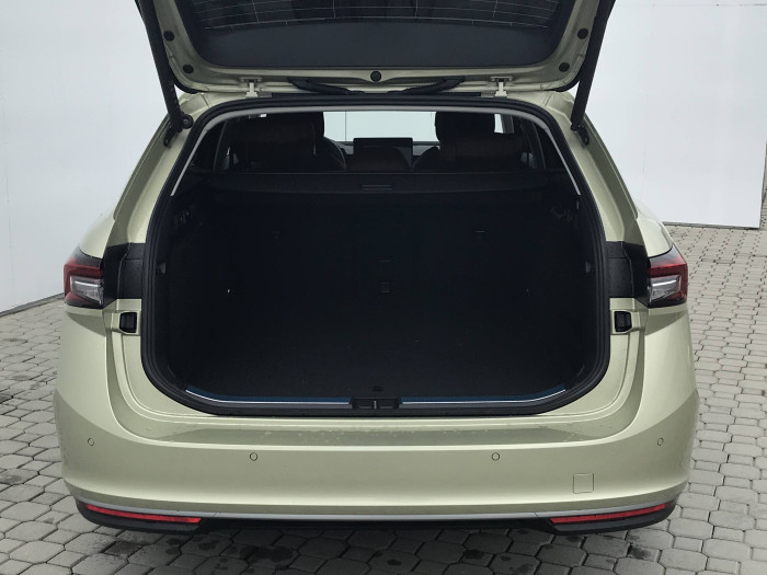 Škoda Superb Combi L&K 6DSG 1,5TSI / 150kW na operativní leasing