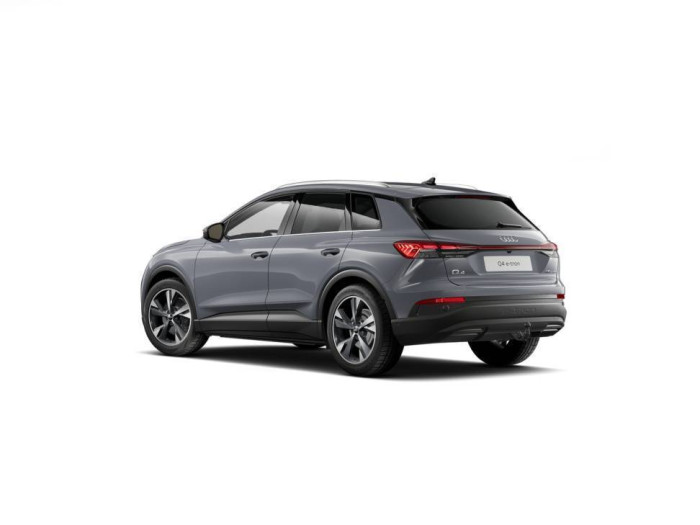 Audi Q4 e-tron 45  / 210kW na operativní leasing