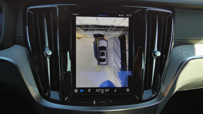 Volvo S60 B5 AWD Ultimate Dark na operativní leasing