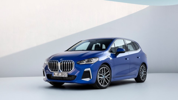 BMW 2 Active Tourer IHNED SKLADEM na operativní leasing