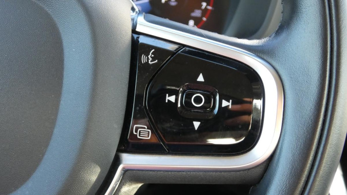 Volvo S60 B5 FWD Inscription Auto na operativní leasing