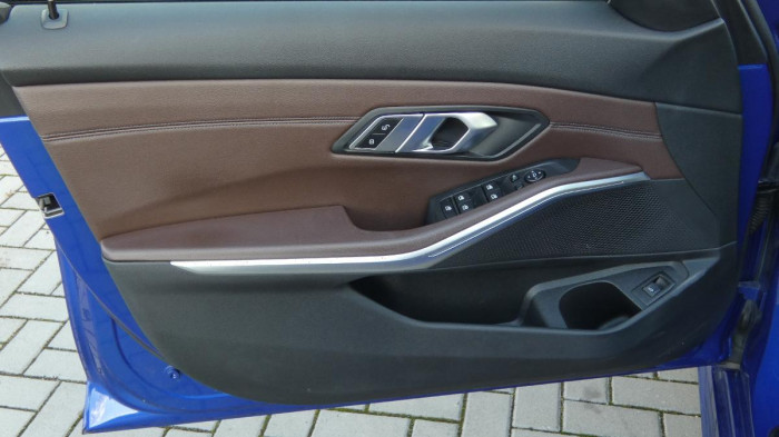 BMW Řada 3 330d Touring  xDrive na operativní leasing