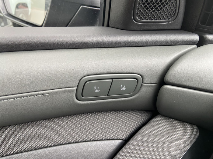 25 1,6 TGDI MT 20 YEARS LUXURY na operativní leasing