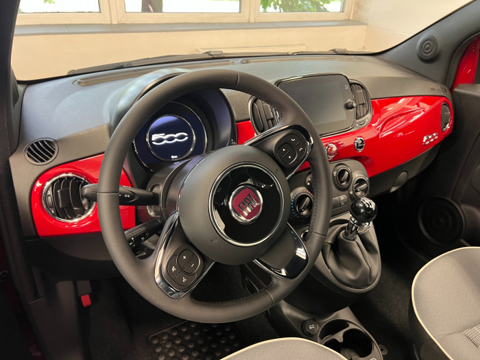Fiat 500 Hybrid Lounge Ihned k odběru na operativní leasing