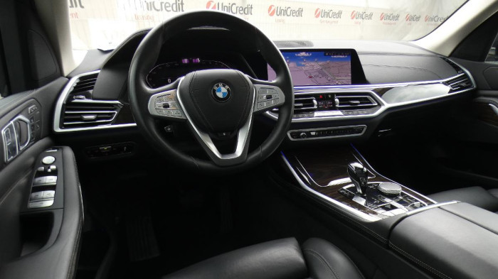 BMW X7 xDrive 40d Luxury na operativní leasing