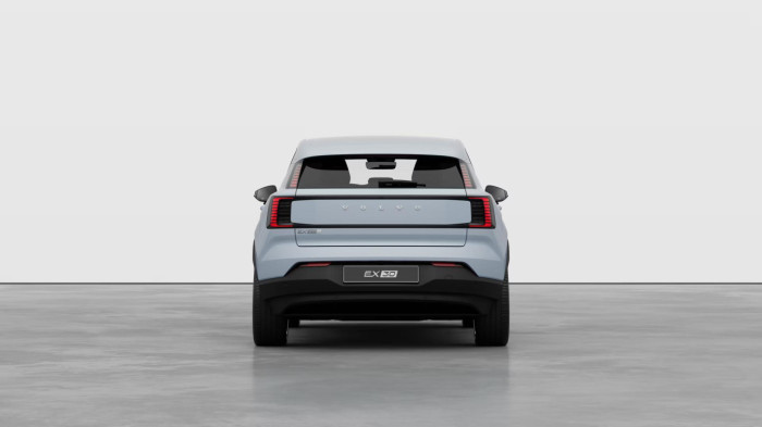 Volvo EX30 PURE ELECTRIC TWIN ENGINE PLUS na operativní leasing