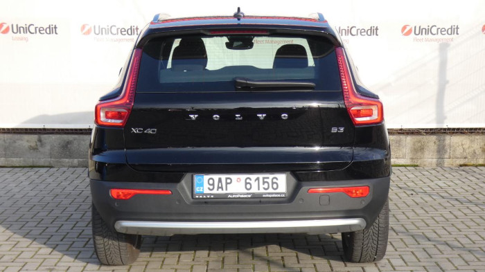Volvo XC40 B3 mHEV Core aut. na operativní leasing