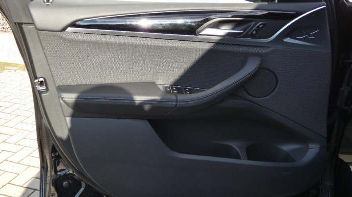 BMW X3 2.0 xDrive20i X-LINE na operativní leasing