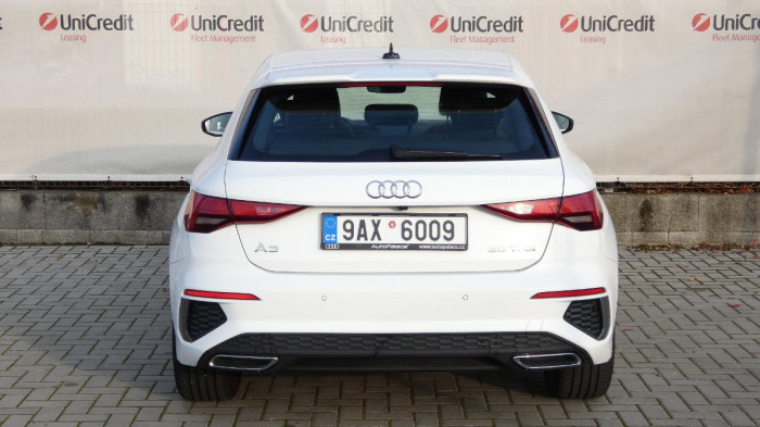 Audi A3 35 TFSI Sportback S Line na operativní leasing