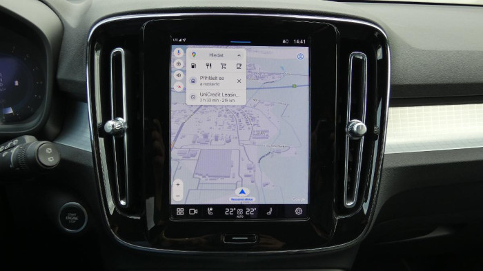 Volvo XC40 B4 AWD mHEV Plus Dark aut. na operativní leasing