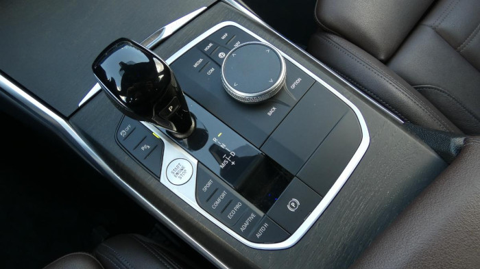 BMW Řada 3 330d Touring  xDrive na operativní leasing