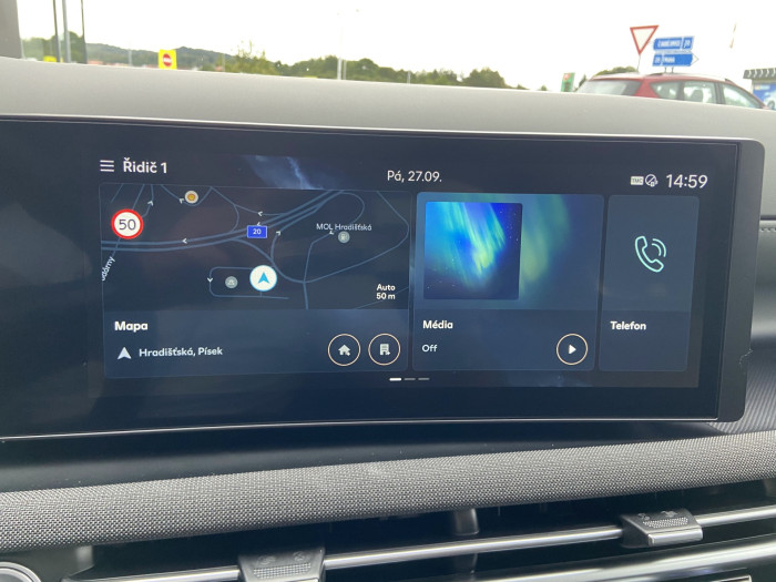 25 1,6 TGDI MT 20 YEARS LUXURY na operativní leasing