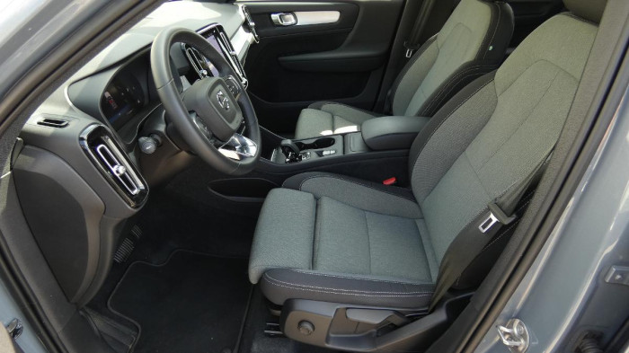 Volvo XC40 B3 mHEV Core aut. na operativní leasing