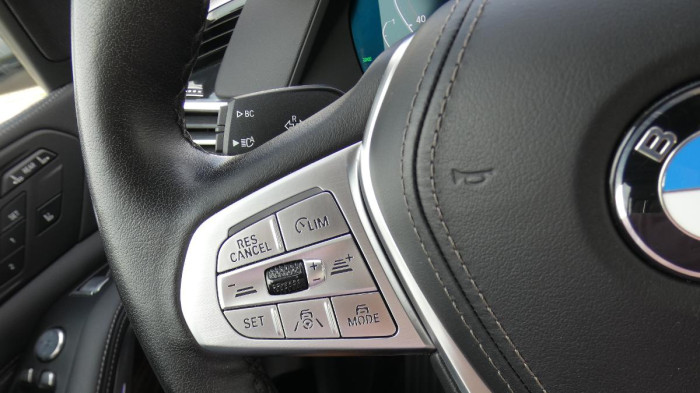 BMW X7 xDrive 40d Luxury na operativní leasing