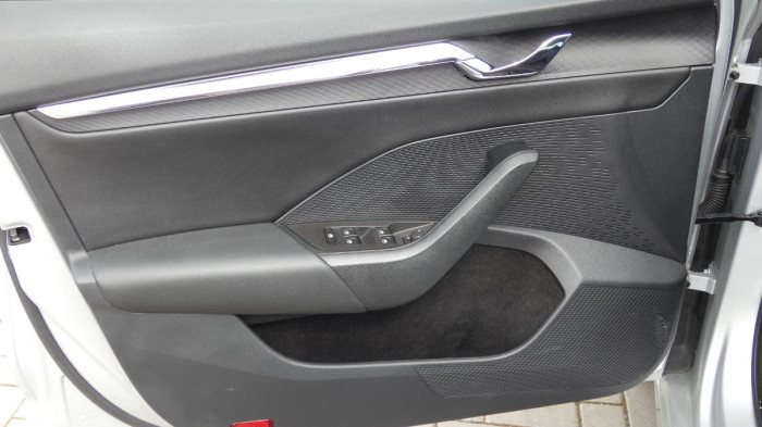 Škoda Octavia Combi 2.0 TDI 110kW DSG 4x4 St na operativní leasing