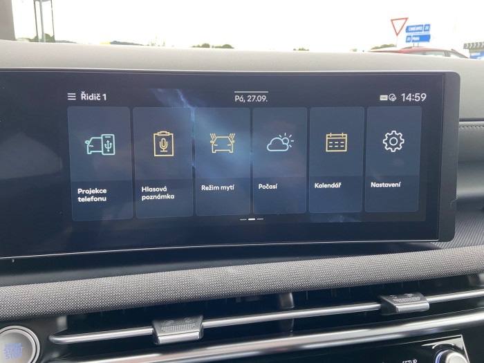 25 1,6 TGDI MT 20 YEARS LUXURY na operativní leasing