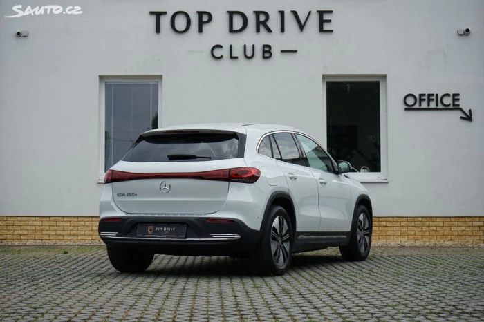 Mercedes-Benz EQA 250 na operativní leasing