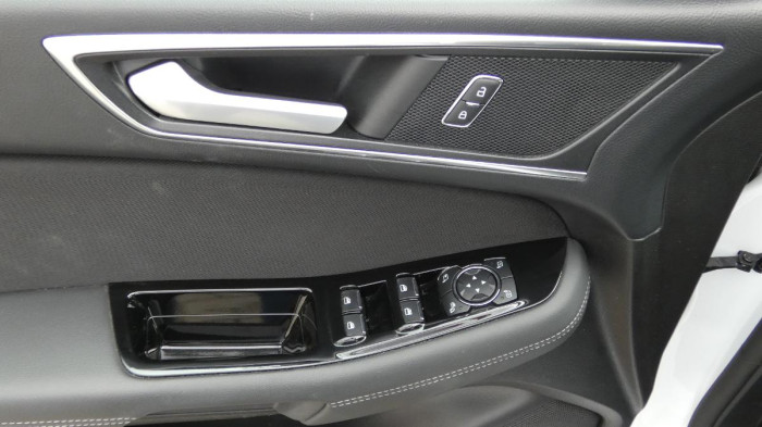 Ford Galaxy 2.0 EcoBlue AWD aut. Titanium na operativní leasing