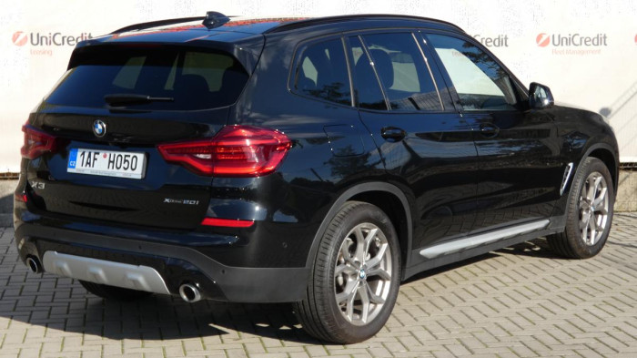 BMW X3 2.0 xDrive20i X-LINE na operativní leasing