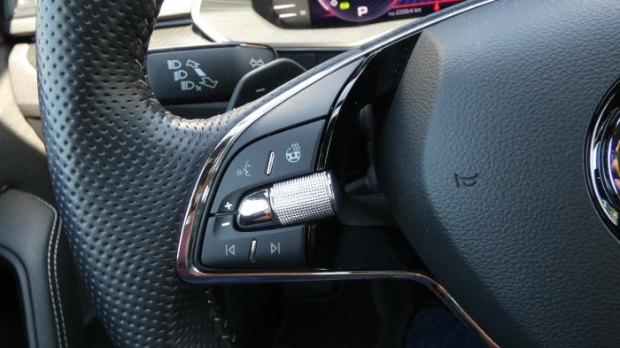 Škoda Superb 2.0 TSI DSG Sportline na operativní leasing