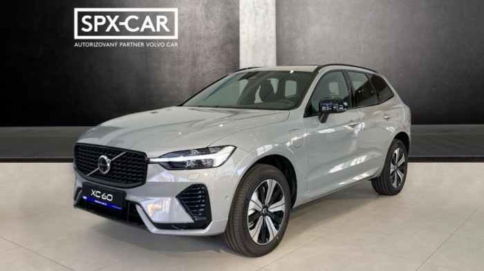Volvo XC60 PLUS DARK, T6 AWD, 186+107 kW / 253+145 HP na operativní leasing