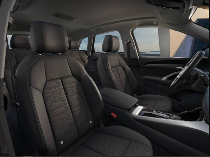Audi Q5 TDI 150 kW quattro STR na operativní leasing