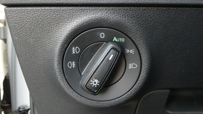 Škoda Karoq 1,5 TSI Ambition DSG na operativní leasing