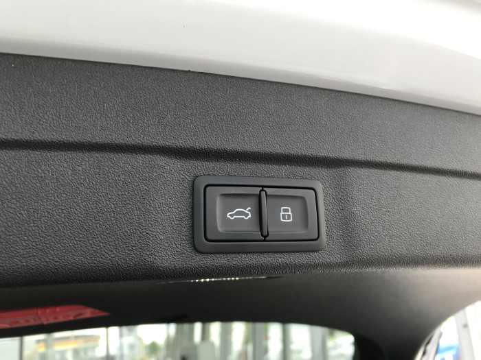 Audi A6 Avant Quattro 7STR 2,0TDI / 150kW na operativní leasing