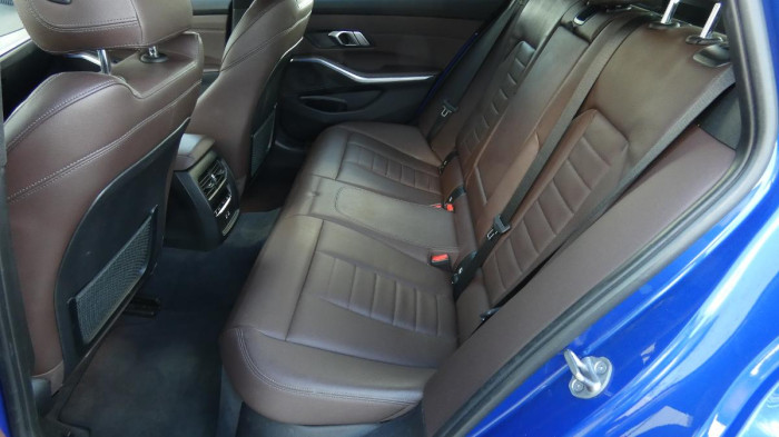 BMW Řada 3 330d Touring  xDrive na operativní leasing