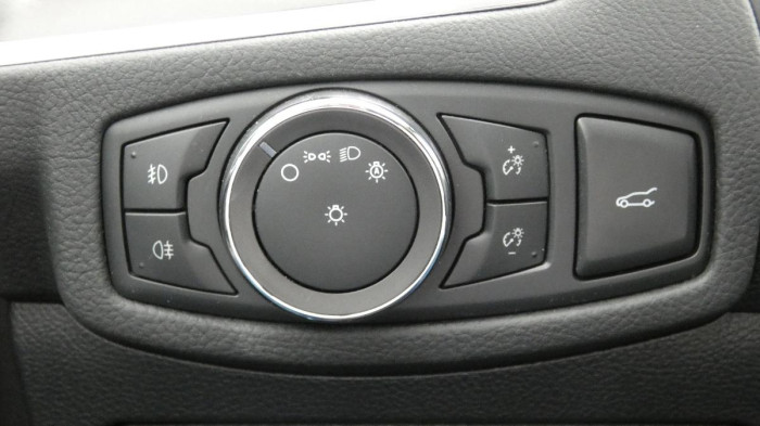 Ford Galaxy 2.0 EcoBlue AWD aut. Titanium na operativní leasing