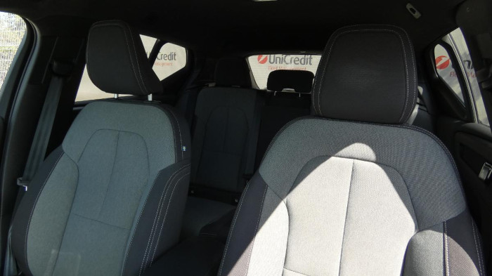 Volvo XC40 B4 AWD Core DCT na operativní leasing